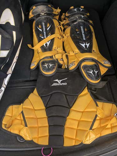 Used Adult Mizuno Samurai Catcher's Set