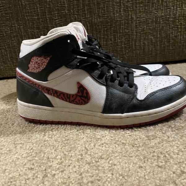Used Size Men's 10.5 (W 11.5) Air Jordan Shoes