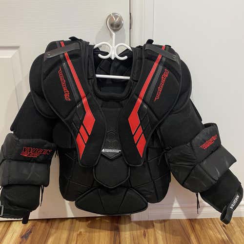 Senior XL Vaughn Velocity VE8 Pro Pro Stock Goalie Chest Protector Carb