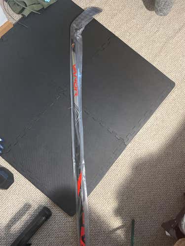 Senior Left Hand Vapor FlyLite Toe Pattern  Hockey Stick
