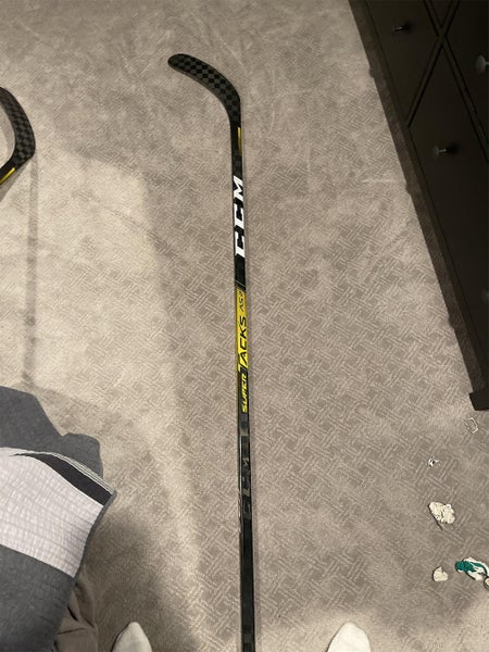 Senior Right Handed Super Tacks AS2 Pro Hockey Stick