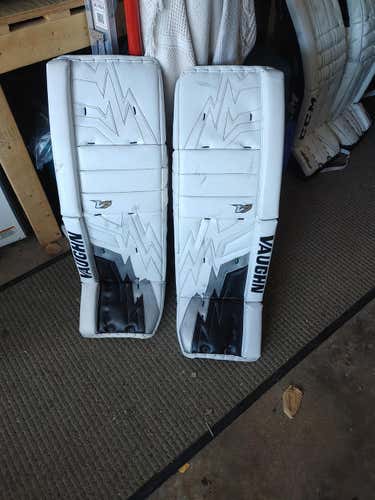 Used 34" Vaughn Velocity V7 Goalie Leg Pads