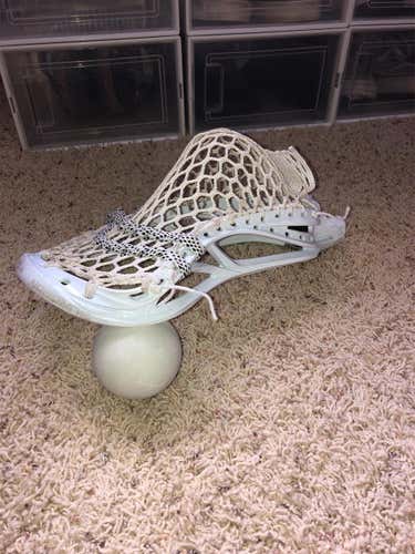 White Used Attack & Midfield Strung Surgeon 700 Head