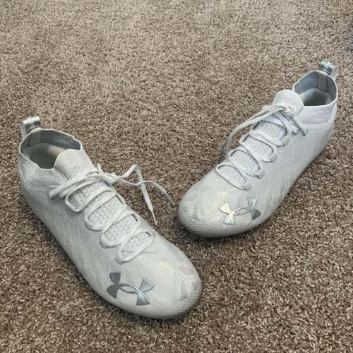 White UA Spotlight Low Cleats
