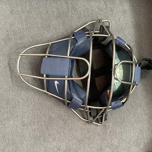 Adult Nike Catcher's Mask