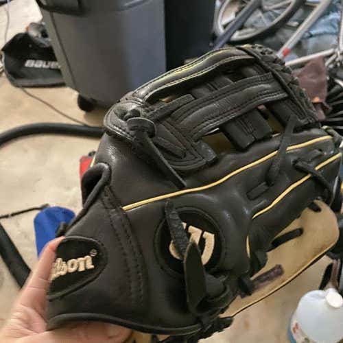Used Infield A1000 11.25" Baseball Glove