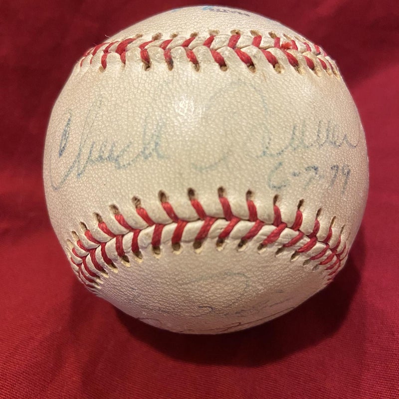 1979 Pittsburgh Pirates Chuck Tanner Team Signed Ball - 11 Signatures