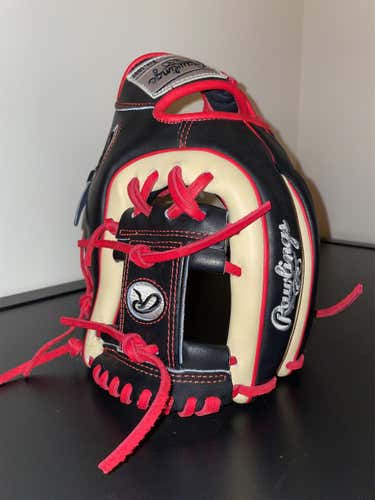 Used Right Hand Throw Heart of the Hide 11.5" Baseball Glove