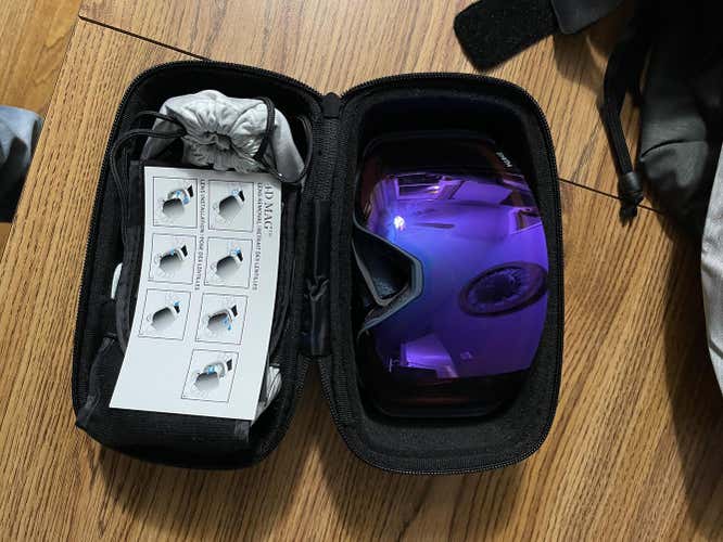 Blue Used Smith 4D MAG Snowboard Goggles Medium