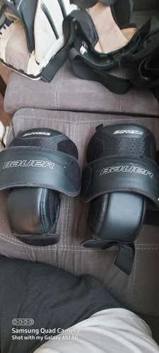 Used Bauer Supreme knee guards