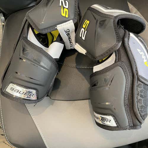 Senior Large Bauer Supreme 2S Elbow Pads