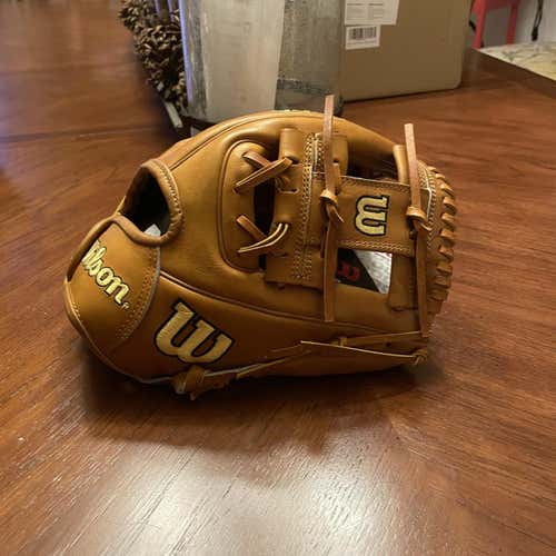 New Right Hand Throw A2000 11.5" Baseball Glove