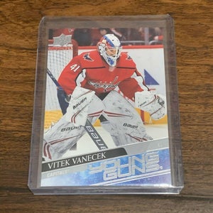 Vitek Vanecek Washington Capitals 2020-21 UD Young Guns Rookie Card #211