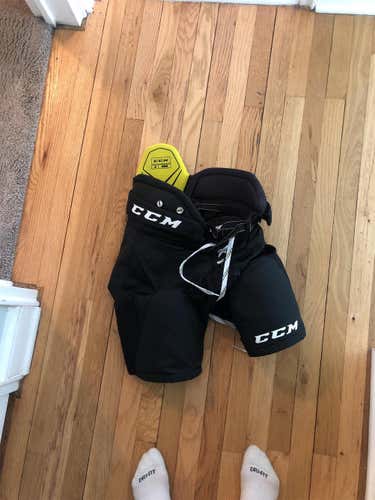 Black Junior Medium CCM Tacks 9060  Hockey Pants
