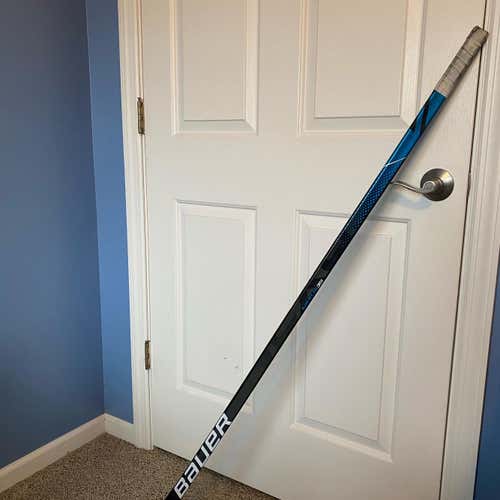 Intermediate Right Handed Nexus 3N Pro Hockey Stick