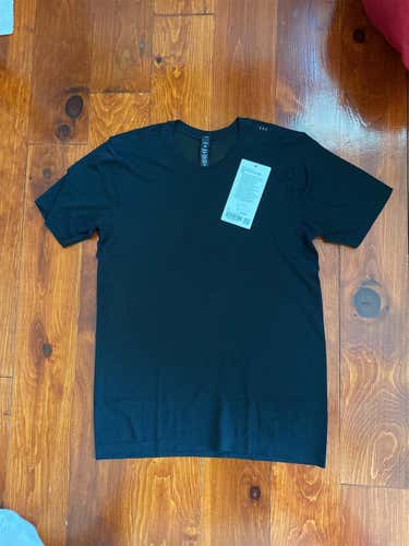 Black Adult Small Lululemon Metal Tech Breathe Shirt