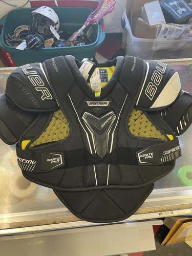 New Senior Large Bauer Supreme Ignite Pro Shoulder Pads