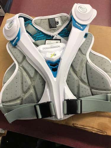New Large Maverik Rome Speed Shoulder Pads / Medium