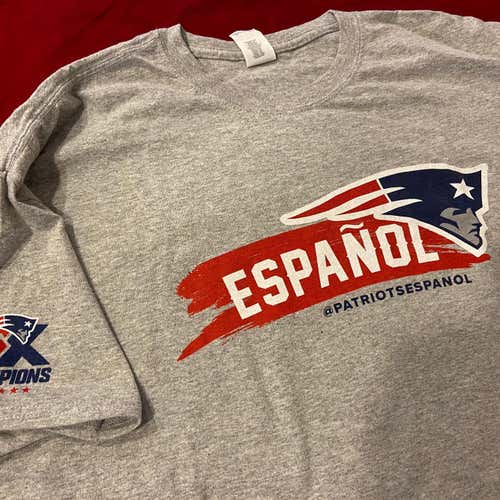 New England Patriots “Espanol” 6-Time Super Bowl Champions Gray Adult XXL T-Shirt