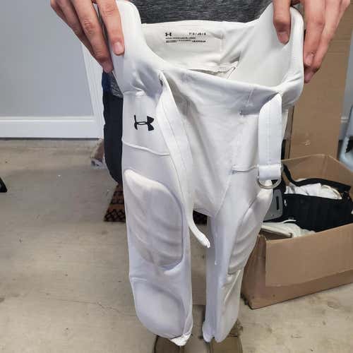 White Men's Used Youth Large Under Armour Heat Gear Pants
