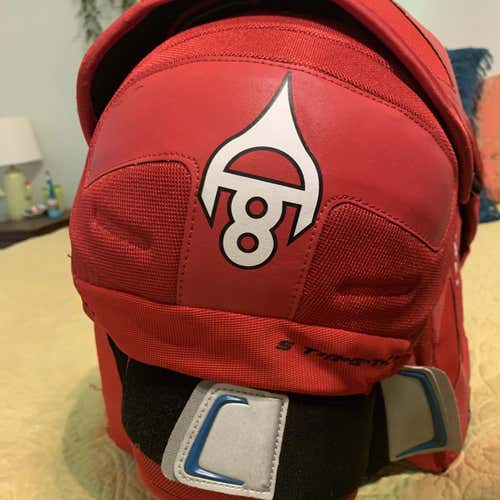 Senior Medium CCM Shoulder Pads