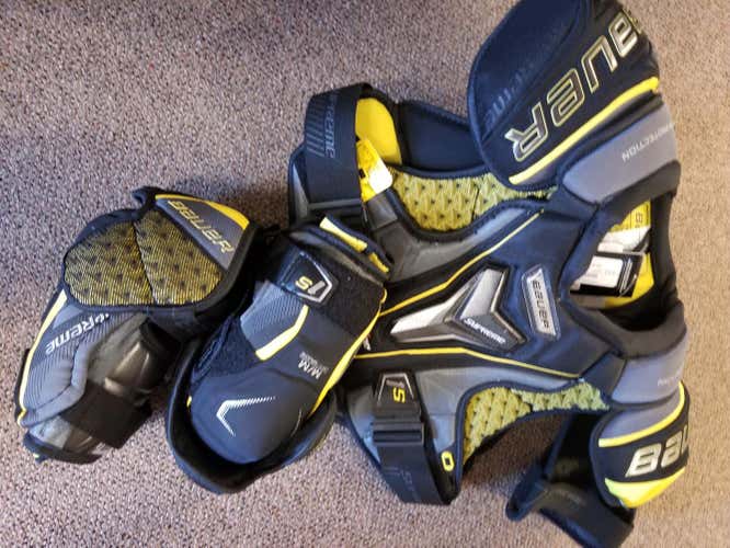 New Senior Large Bauer Supreme 1S Shoulder and Elbow pads