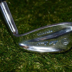 Wilson	Beth Daniel	9 Iron	Right Handed	34.25"	Steel	Stiff	New Grip