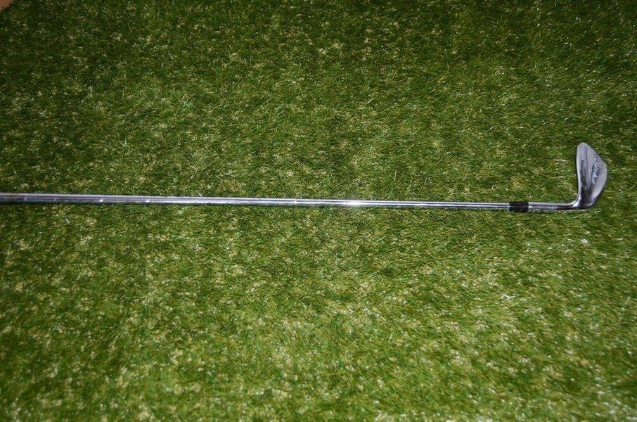 Wilson	Beth Daniel	9 Iron	Right Handed	34.25"	Steel	Stiff	New Grip