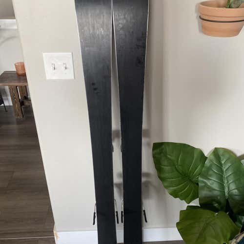Used 2020 All Mountain black pearl Skis