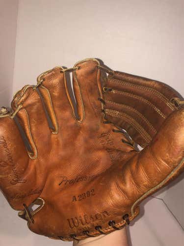 Used Left Hand Throw A2382 11.75" Baseball Glove