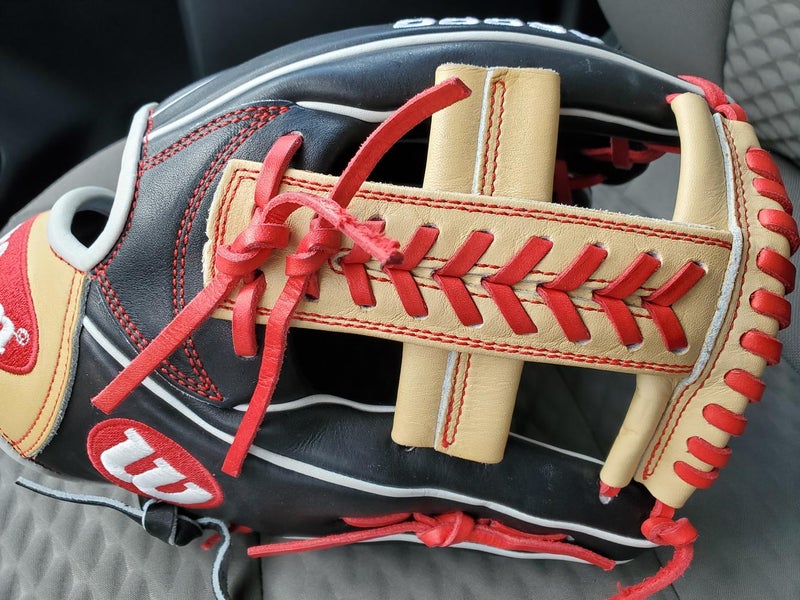 New Wilson Right Hand Throw A2000 Baseball Glove 11.75"