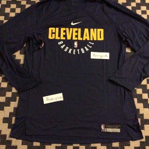 Nike NBA Cleveland Cavaliers Team Warmup long Sleeve Shirt men’s XL