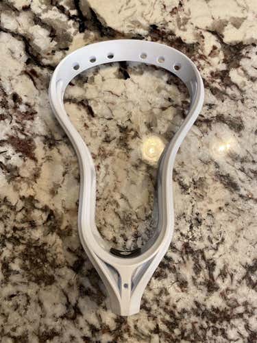 White New Attack & Midfield Unstrung legend sr Head