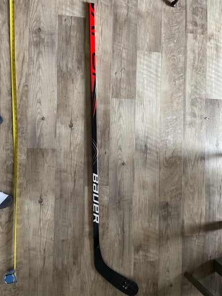 Senior Left Hand Vapor 2x Team Mid Pattern Pro Stock Hockey Stick
