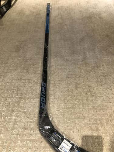 New Intermediate Bauer Left Hand Nexus 2N Pro Hockey Stick P92