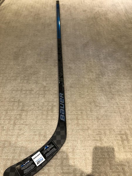 New Intermediate Bauer Right Handed Nexus 2N Pro Hockey Stick P92