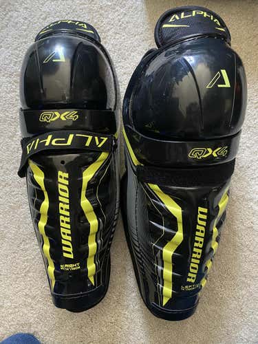 Used Senior Warrior Alpha QX4 Shin Pads