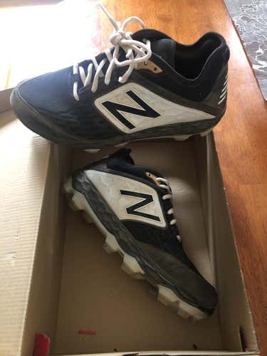 Black Used Adult Men's Size 8.5 (Women's 9.5) Molded Cleats New Balance Low Cut