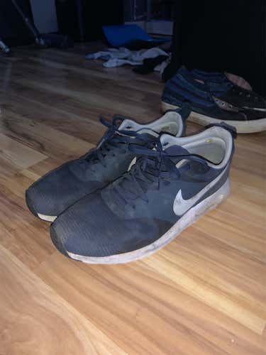 nike 10.5 shoes OBO