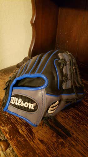 Used Wilson Right Hand Throw 6-4-3 Baseball Glove 11.5"