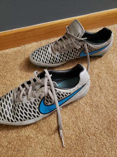 Used Size 10 (Women's 11) Nike Magista Obra FG Cleats