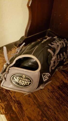 Louisville Slugger Baseball Glove 11.5"