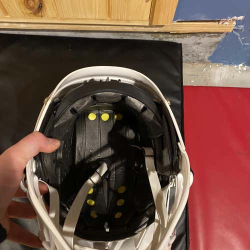 White  Player's Cascade R Helmet