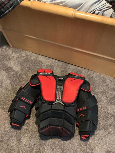 Senior XL CCM Extreme Flex Shield E1.9  Chest and Arm Protector  Goalie Chest Protector