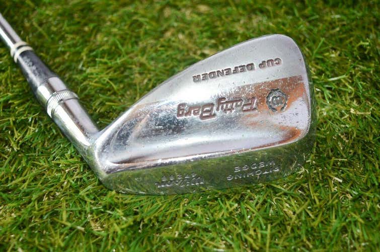Wilson	Patty Berg	Pitching Wedge 	Right Handed 	34.25"	Steel	Stiff 	New Grip