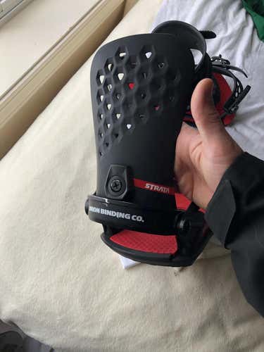 New Men's Large Union Strata Snowboard Bindings Freeride