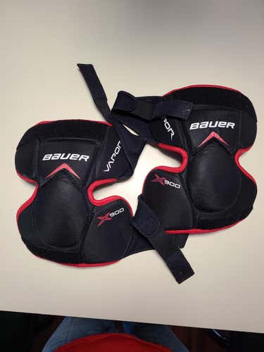 Bauer Vapor X900 Jr Knee Pads Used