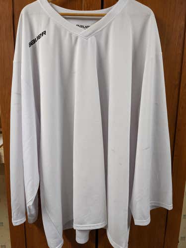 White Used Adult Unisex Goalie Cut Bauer Jersey