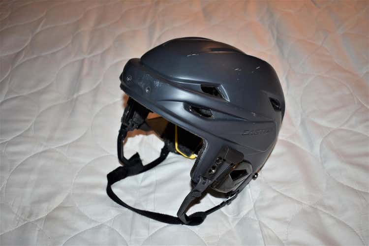 Easton E700 Matte Hockey Helmet, Small - Great Condition!