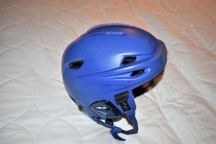 Easton E700 Matte Hockey Helmet, Small